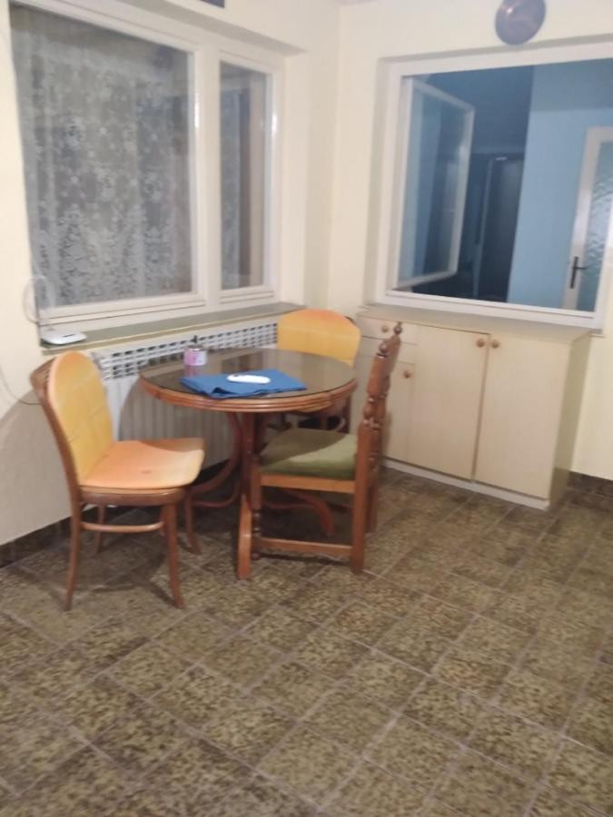 Hostel Bata Apartman Kanjiža Eksteriør billede